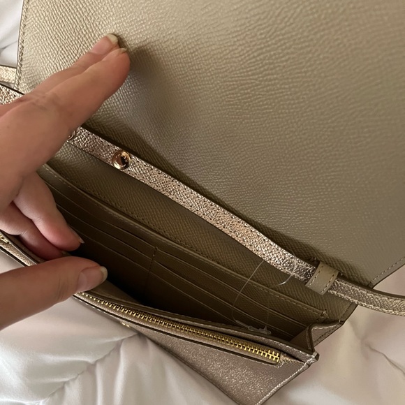 Coach Bag - Picture 3 of 10